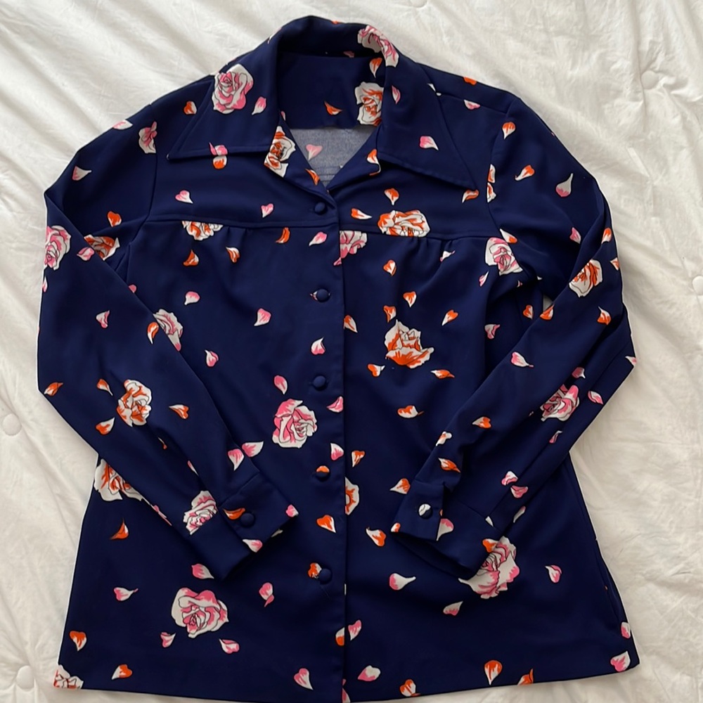 Cute Vintage Floral Blouse